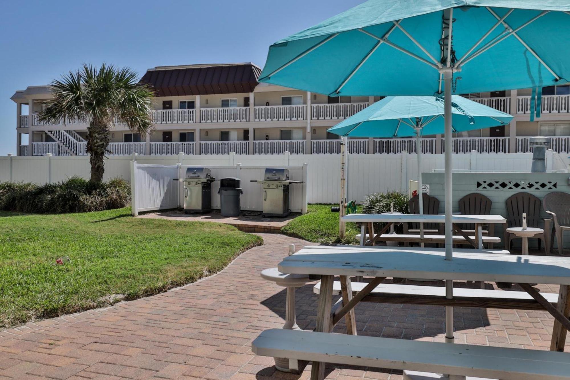 Coastal Waters 107 - A Studio Poolside Retreat New Smyrna Beach Exterior photo